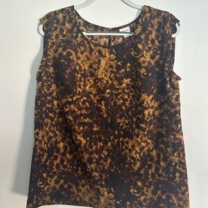 Tortoise shell print tank top